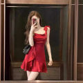 Pure desire style spicy girl red camisole dress for women's summer new design, with sense of niche temperament and a slimming waist. Short skirt. 