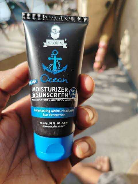 Muuchstac%20Mens%20Ocean%20Moisturizer%20&%20Sunscreen%20Matte%20Look%20Spf%2018+%20Cream%20With%20Turmeric%20&%20Aloe%20Vera%20Beads,%20Non-Sticky%20&%20Water%20Resistant%2045%20Ml%20-%20Image%204