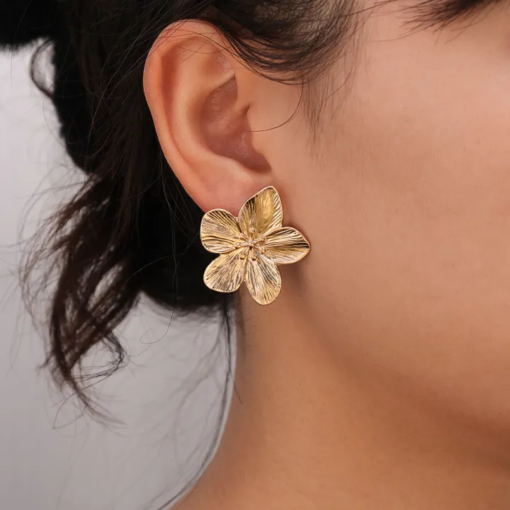 Chic%20Fashion%20Flower%20Stud%20Earrings%20For%20Women%20Girl%20Metal%20Classic%20Retro%20Texture%20Geometric%20Studs%20Bride%20Wedding%20Jewelry%20Accessories%201Pair%20-%20Image%203