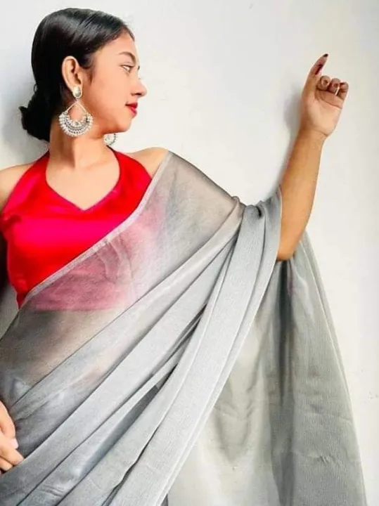 Backless%20Blouse%20Designs%20For%20women%20-%20Image%205