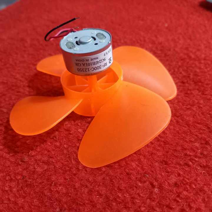 4%20Blade%20Fan%20With%20310%20Small%20Micro%20Motor%20310%20DC%203.7V%204V%201000RPM%20For%20Toy%20DC%20mini%20Handle%20Portable%20%20%20Fan%20-%20Image%202