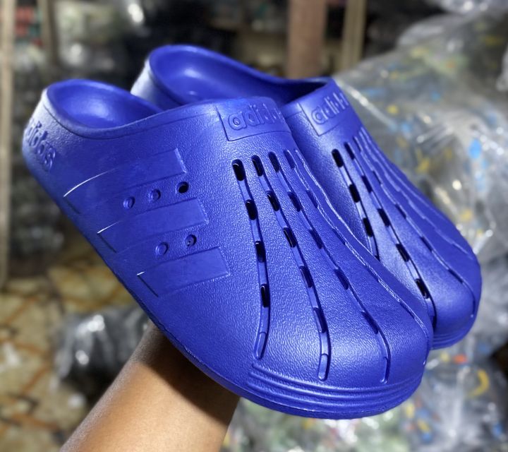 New%20Comfortable%20Adilette%20Clogs%20Slip-on%20Crocs%20Shoes%20Sandals%20for%20Men%20-%20Image%207