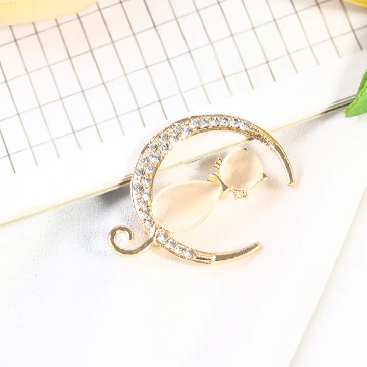 Easily%20Usable%20-%20Moon%20Cat%20Fashionable%20Brooch%20Hijab%20Safety%20Pin%20for%20Girls%20and%20Women's%20-%20Easy%20To%20maintain%20-%20Designed%20-%20Urban%20Vibes%20-%20Image%205