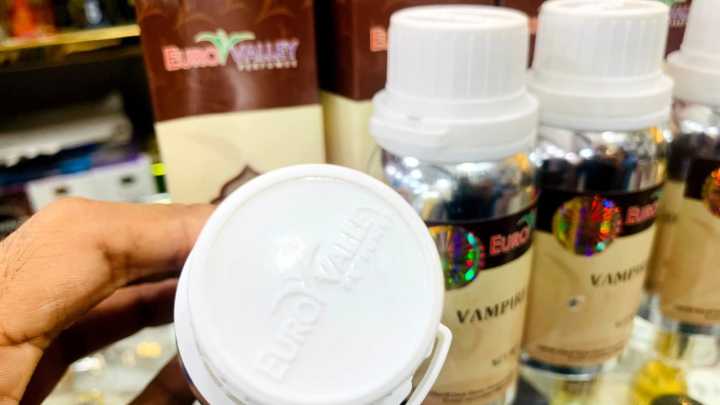 Euro%20Valley%20Vampire%20Blood%20%E2%80%93%20The%20Ultimate%20Premium%20Long-Lasting%20Attar%20for%20Men%20&%20Women%20-%20Image%205