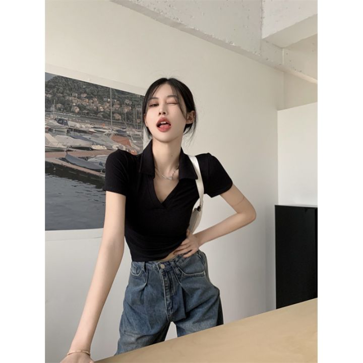 Hot%20Girl%20Slim%20Fit%20V%20Collar%20Short%20Sleeve%20Knitted%20T%20T-shirt%20Women's%20Summer%20Design%20Short%20Navel%20Show%20Thin%20Black%20Bottoming%20Shirt%20Fashion%20-%20Image%204