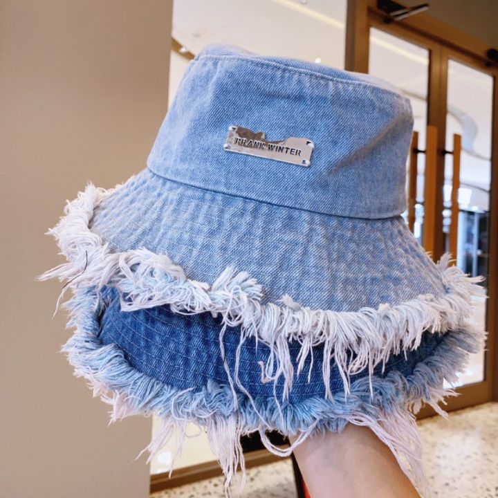 Fashionable Distressed Denim Fisherman Hat Women Washed Denim Bucket Cap with Tassel and Iron Label Outdoor Sun Protection Wide Brim