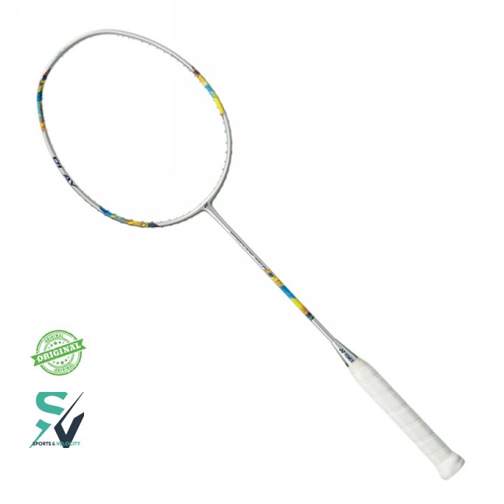 Yonex%20Original%20NANOFLARE%20700%20Play%20Badminton%20Racket%20-%20Hi-Flex%20Graphite,%20Lightweight%20-%20Image%204