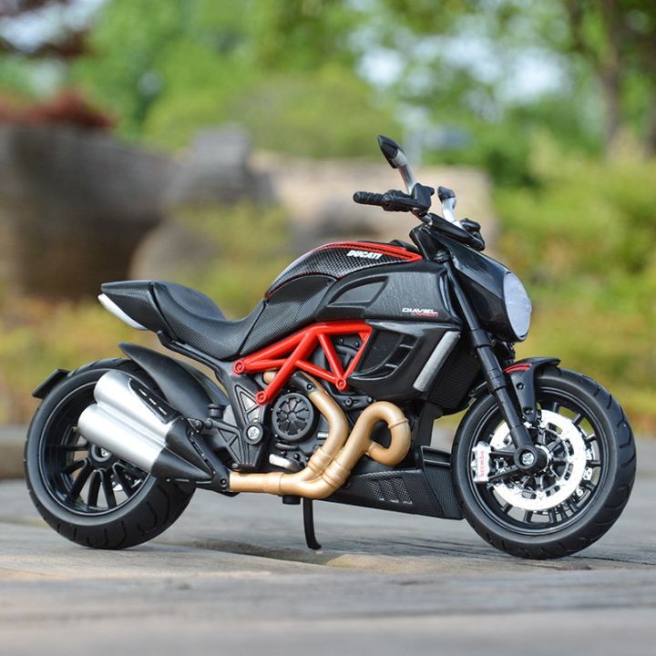 Maquette Moto 1/12 Ducati Diavel Carbon Maisto Moto : , Maquette De Moto