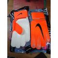 Football Goal Keeper Hand Gloves Primem. 