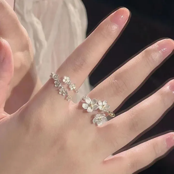 Elegant%20Simple%20Flower%20Rings%20for%20Women%20Creative%20Fresh%20and%20Engagement%20Jewelry%20Opening%20Ring%20-%20Image%205