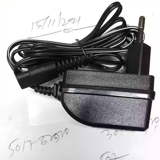 kemei%20Km-5017%20Rechargeable%20charger%20-%20Trimmer%20-%20Image%202
