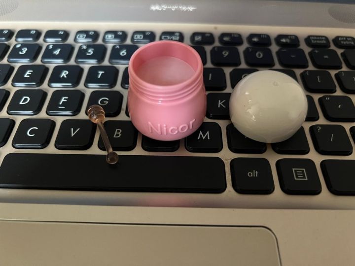 Lip%20Balm%20Nicor%208g.%20Hydrating%20Clear%20Lip%20Balm%20Overnight%20Repair%20Lip%20Mask%20Moisturizing%20Lip%20Tint%20Base%20-%20Image%205