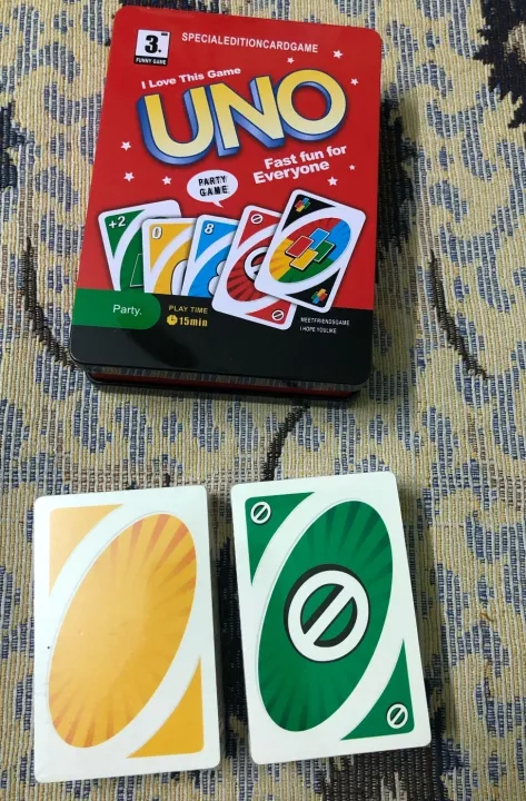 UNO%20Classic%20family%20fun%20luxury%20version%20card%20game%20in%20Steel%20box%20-%20Image%202