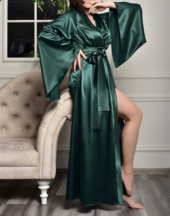 Luxury%20Long%20Silk%20Robe%20for%20Women,%20Customizable%20Fit%20-%20Image%204