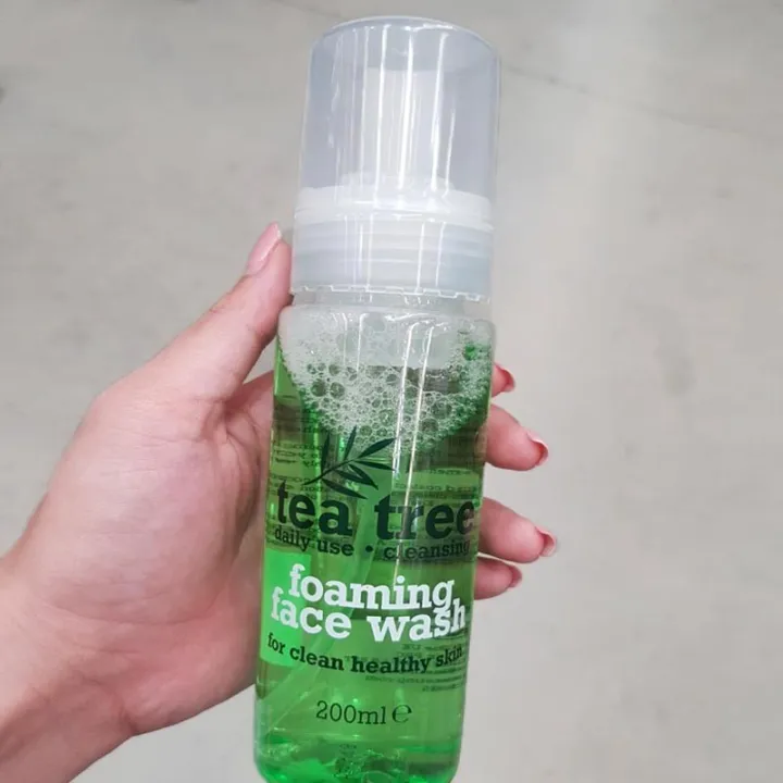 200%20ml%20Tea%20tree%20foaming%20face%20wash%20International%20UK%20product%20used%20for%20male/%20female%20-%20Image%202