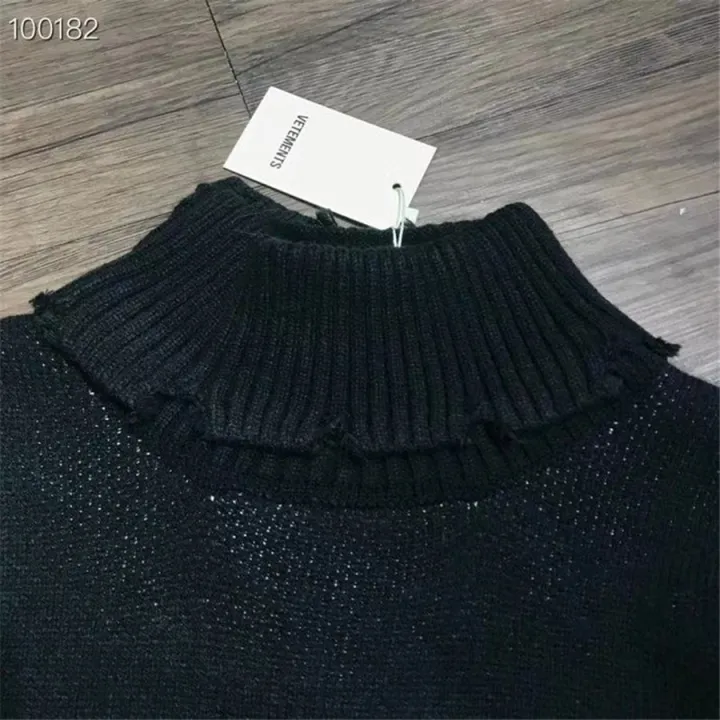 VETEMENTS%20Gothic%20Logo%20Hoodie%2020FW%20Men%20Women%20Sleeves%20Woven%20White%20Letter%20Mark%20Vetements%20Turtleneck%201:1%20VTM%20Sweatshirts-Type%206%20-%20Image%205