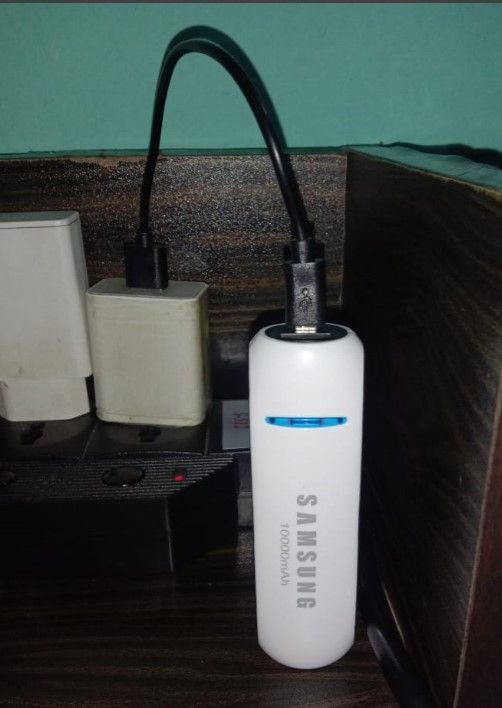 New%20Samsung%20Mini%20Power%20Bank%20Casing%20With%20Circuit%20(1%20Cell%2018650%20Battery%20Casing)%20-%20Image%203