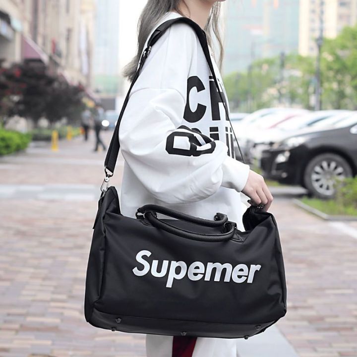 Portable%20Travel%20Bag%20Men's%20Fashionable%20Short%20Business%20Trip%20Travel%20Large%20Capacity%20Lightweight%20Duffel%20Bag%20Women's%20Waterproof%20Shoulder%20Bag%20Gym%20Bag%20-%20Image%205