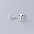 Asymmetrical cat fishbone stud earrings women's simple light luxury short earrings 2021 new live broadcast supply.