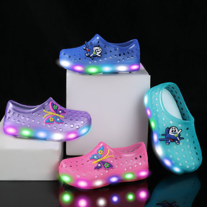New%20Style%20Boys%20Girls%20Sport%20Beach%20Sandals%20Summer%20Kids%20Shoes%20With%20Light%20LED%20Hole%20Sandals%20Children%20Brand%20Fashion%20Sneakers%2016%20colors%20-%20Image%206