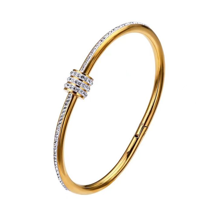 New%20gold%20titanium%20steel%20bracelet%20for%20women,%20high-end%20zircon%20couple%20bracelet,%20light%20luxury%20plain%20ring%20bracelet,%20hand%20jewelry%20-%20Image%205