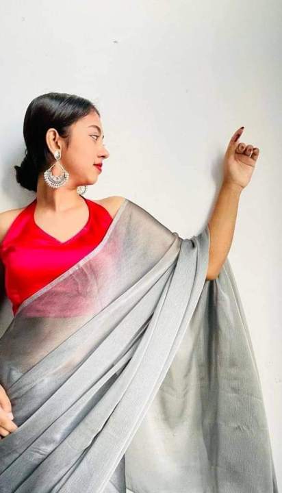 Backless%20Blouse%20Designs%20For%20women%20-%20Image%202