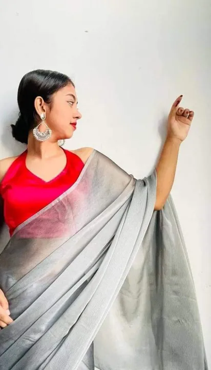 Backless%20Blouse%20Designs%20For%20women%20-%20Image%202
