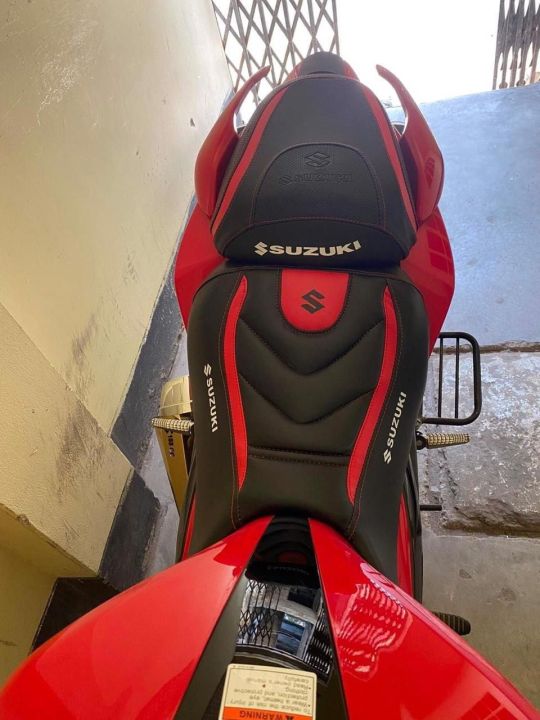 Suzuki%20Gixxer%20Fi%20modified%20seat%20cover%20RED%20colour%20-%20Image%205