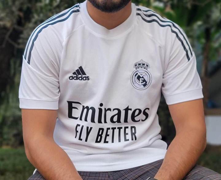 Football%20Club%20Real%20Madrid%20New%20Training%20Jersey%20Kit%20-%20White%20-%20Image%205