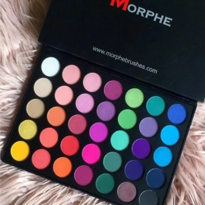 35%20color%20Eyeshadow%20palette%20-%20Image%204