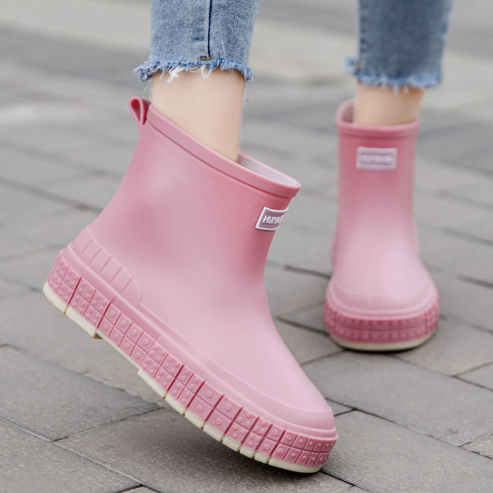 Fashionable Japanese rain boots Ladies wear short rain boots for kitchen work waterproof shoes rubber shoes galoshes trendy outdoor wear