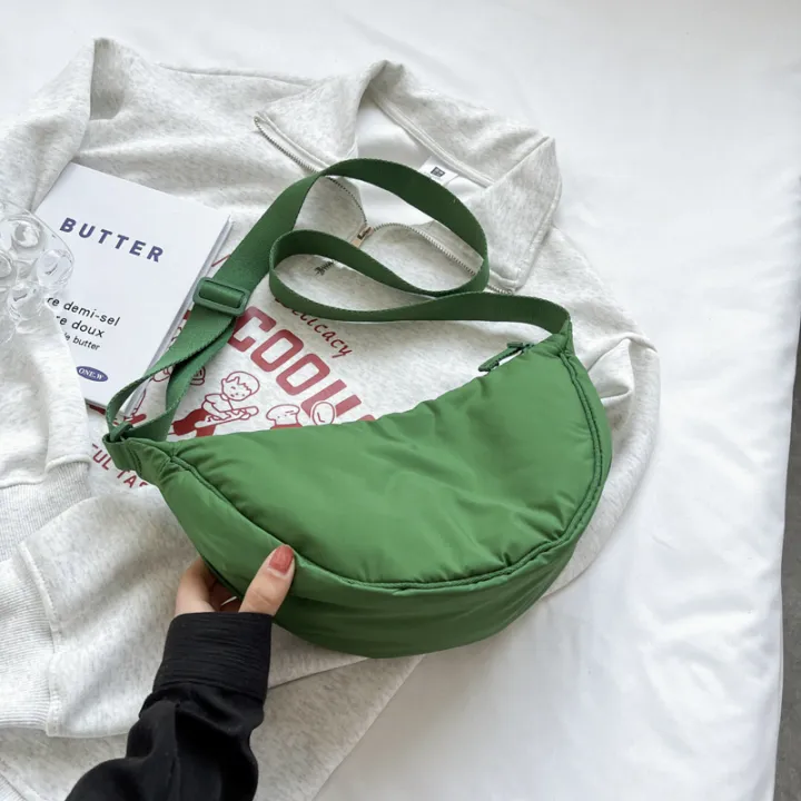 U%20home%20fitting%20room%20with%20the%20same%20style%20female%20crossbody%20bag%20Xiaohongshu%20nylon%20dumpling%20bag%20student%20shoulder%20bag%20cloth%20bag%20factory%20supply%20-%20Image%204