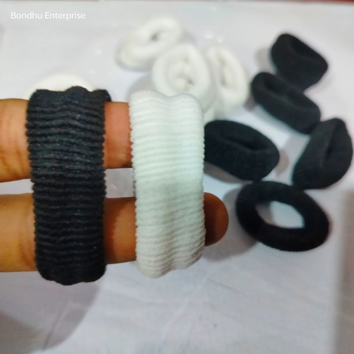 Elastic%20Hair%20Band%20Circle%20Black%20and%20White%2012%20Piece%20-%20Image%202