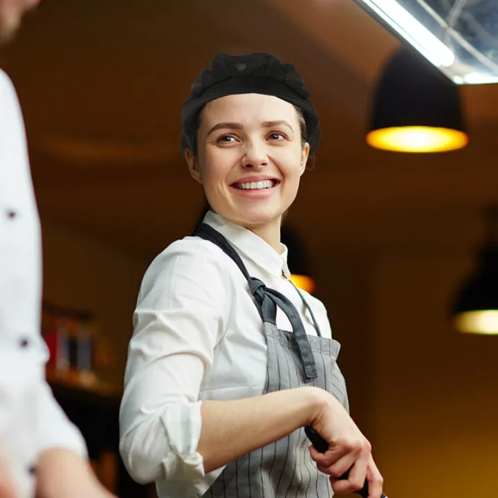 Chef%20Hat%20Adjustable%20Elastic%20Breathable%20Mesh%20Work%20Cap%20Beanie%20for%20Kitchen%20Working%20-%20Image%209