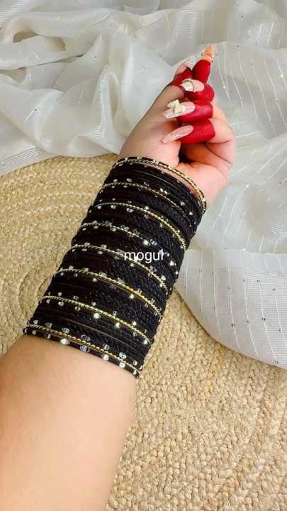 Metal%20Velvet%20bangles%20for%20woman%20multicolor%20(48%20Piece)%20-%20Image%205