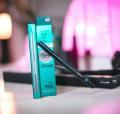 Lakm-me Eyeconic Pincel Eyeliner 24H. 