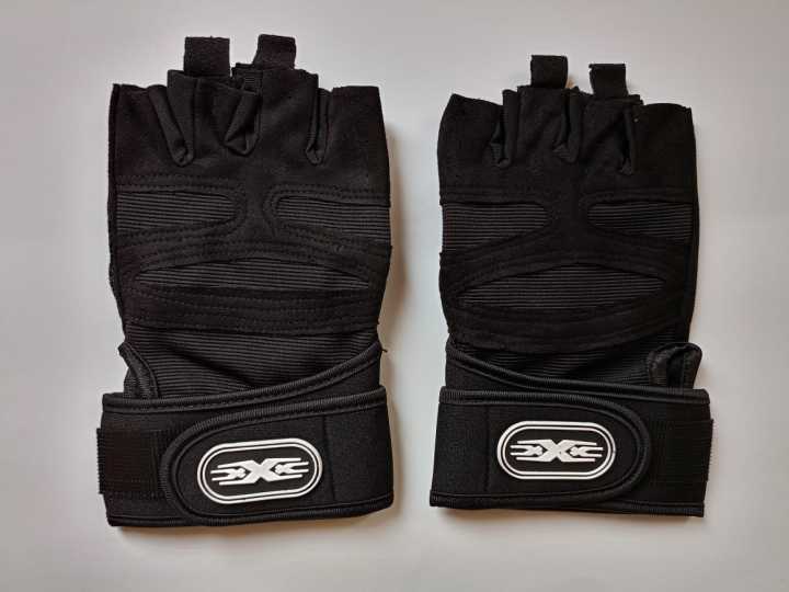 Ventilated%20Weight%20Lifting%20Workout%20Gloves%20With%20Built-In%20Wrist%20Wraps%20-%20Suitable%20For%20Men%20And%20Women%20-%20Image%2010
