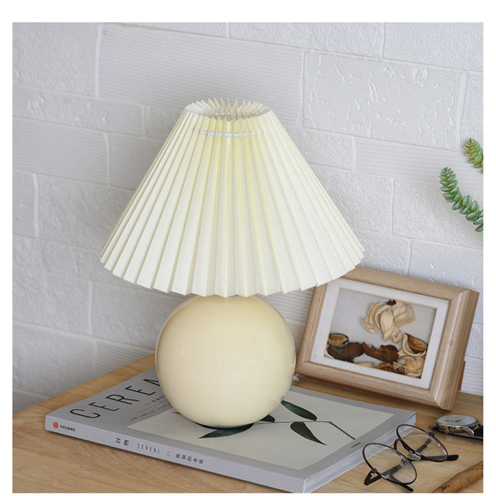 Qiunery%20Pleated%20Ceramic%20Table%20Lamp%20USB%20Charging%20Bedroom%20Bedside%20LED%20Night%20Lamp%20With%20Dimmer%20Switch%20Creative%20Retro%20Farmhouse%20Desk%20Lamp%20(Single%20Color%20Warm%20Light)%20-%20Image%202