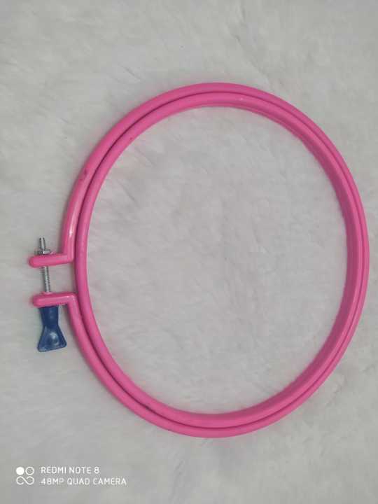 PLASTIC%20SCREWED%20EMBROIDERY%20HOOP%206%20Inch%20-%20Image%202