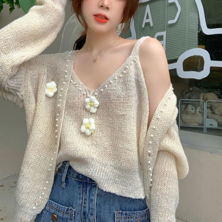Spring%20Clothing%20Suit%20Sweater%20Korean%20Style%20Solid%20Color%20Sweet%20Flower%20Knitted%20Cardigan%20+%20Three-Dimensional%20Flower%20Small%20Sling%20Two-Piece%20Set%20for%20Women%20-%20Image%203