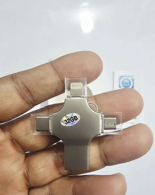 4%20In%201%20Flash%20Drive%2032GB%20Metal%20Body%20-%20Image%203
