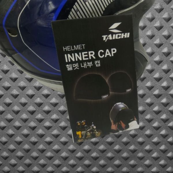 Helmet%20Inner%20Cap%20-%20Enhance%20Comfort%20with%20This%20Easy-to-Maintain%20Accessory%20for%20Your%20Helmet-Anti-microbial%20and%20deodorant%20polyester%20-%20Image%206