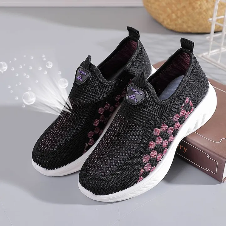 Old%20Beijing%20Cloth%20Shoes%20Grandma%20Old%20Sports%20Shoes%20Female%20Non-Slip%20Soft%20Bottom%20Mother%20Spring%20and%20Autumn%20Slip-on%20Middle-Aged%20and%20Elderly%20Mesh%20Shoes%20-%20Image%207