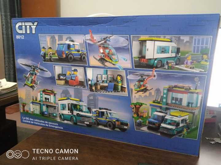 Lego%20city%20emergency%20vehicles%20HQ%20777%20pcs%20-%20Image%204