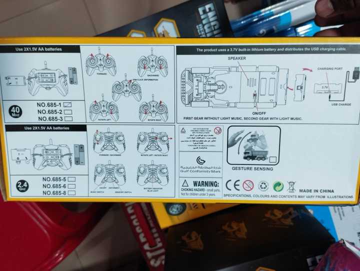 Deformation%20Engineering%20Toys,Transform%20Robot%20Remote%20Control%20Car%20-%20Image%204
