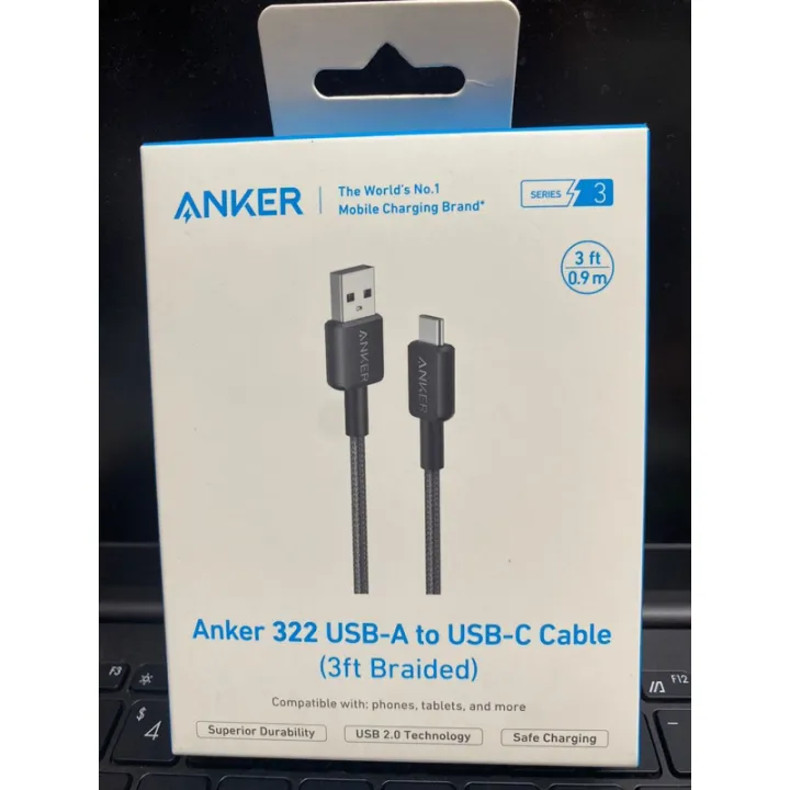 Anker%20322%20USB-C%20to%20USB-C%20Cable%20USB-C%20to%20USB-C%20Fast%20Charging%20Cord,%2060W%20Max%20Power%20Delivery%20PD%20Charging%20for%20MacBook%20iPad%20Pro%202020%20Samsung%20Galaxy,%20Pixel,%20and%20More%20((3ft)%200.9m,%20Black,%20White)%20-%20Image%205