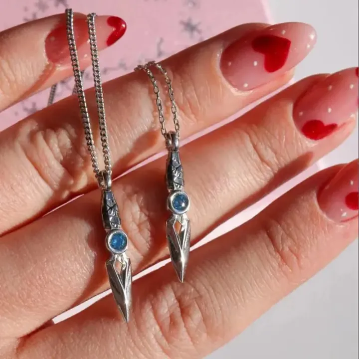 Jett%20Knife%20Necklace%20Gamer%20Necklace%20For%20Women%20Men%20Fashion%20Gamer%20Jewelry%20Valorant%20Accessories%20Knife%20Pendant%20Necklace%20Gift%20For%20Her%20-%20Image%205