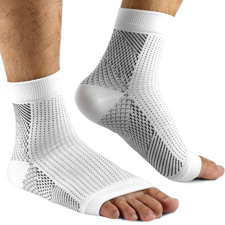 Compression%20Foot%20Sleeves%20Men%20Women%20Compression%20Socks%20with%20Arch%20Heel%20Support%20-%20Image%203