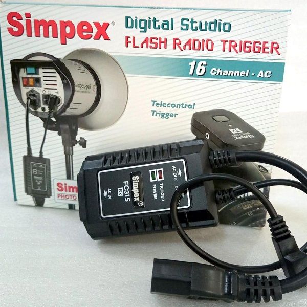 Simpex%20FC315%20Digital%20Studio%20Flash%20Radio%20Trigger%20Set%20for%20Studio%20Strobe%20Light%20-%20Image%203