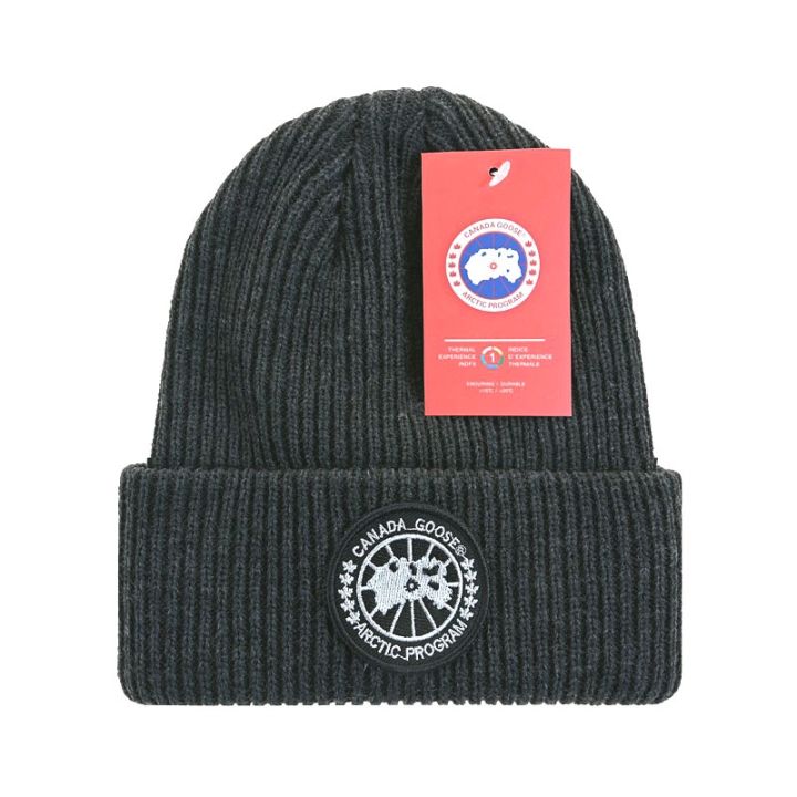 Canada Goose Fashion Embroidered Sliding Beanie Hat Men and